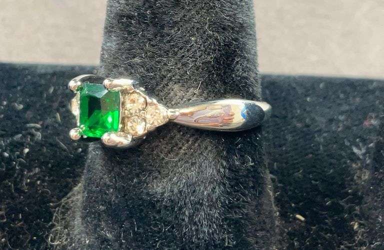 Green and white CZ plated ring size 6