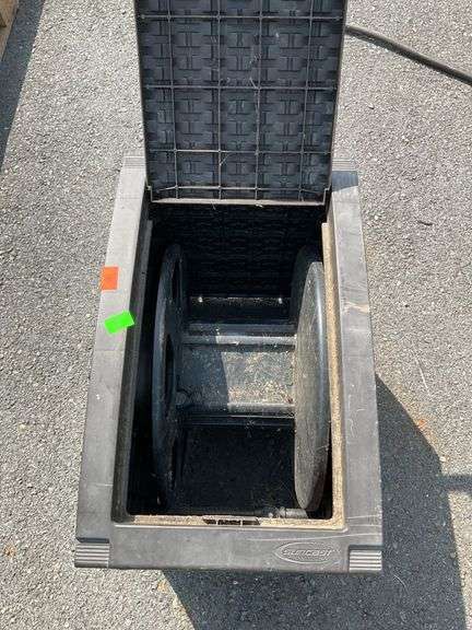 Suncast Hose Storage Box With Lift-Up Lid