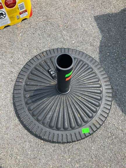 Round Umbrella Base with Ribbed Design and Adjustable Pole Holder