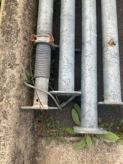 Five Galvanized Shoring Posts with Adjustable Threaded Ends