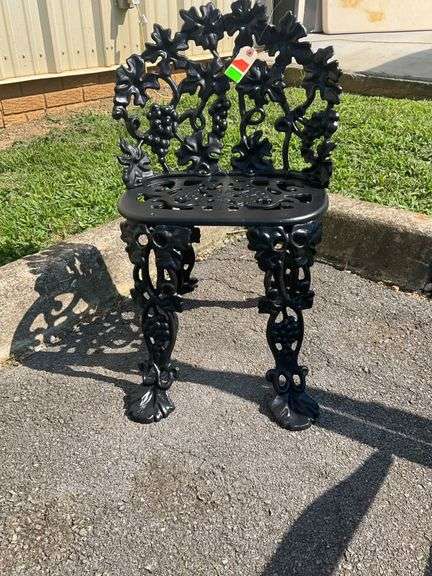 Cast Iron Grapevine Garden Seat with Decorative Backrest and Legs