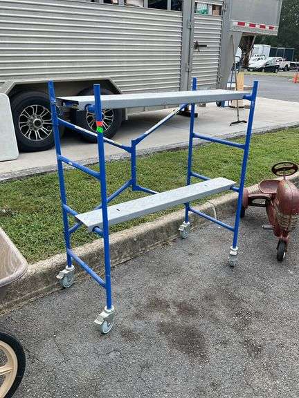 Werner PS-48 Portable Scaffold With 500-Lb Load Capacity