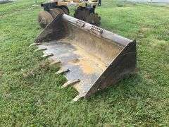 Skid Steer Bucket with Bolt-On Teeth