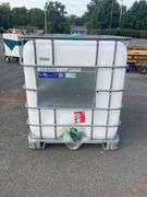 Schutz IBC Tote Tank with Metal Cage and Valve, 250gal Capacity