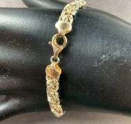 Plain Silver Bracelet 7.3 grams Sterling Silver size 8"