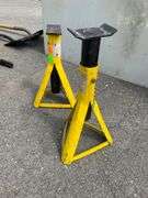 1 1/2 Ton Capacity Tripod-Style Jack Stands