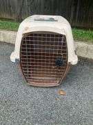 Plastic Pet Carrier with Ventilation and Metal Door, 24”Lx12”Wx14”H
