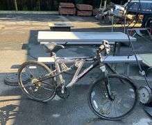 Mongoose XR 200 Aluminum Mountain Bike with Swing Link Suspension