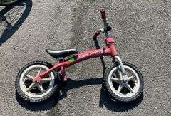 Radio Flyer Balance Bike with Red Frame and Black Seat