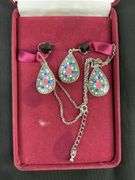 Silvertone necklace and earrings set