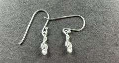 Sterling silver treble clef dangle earrings .68g