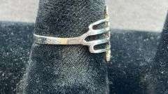 Sterling silver size 6 Hamsa ring 1.34g