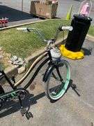 Hang Ten California 7-Speed Cruiser Bicycle with Green Accents