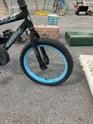 Huffy Kids Bike with Training Wheels and Decorative Graphics