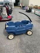 Step2 Blue Plastic Wagon With Black Handle and Seating