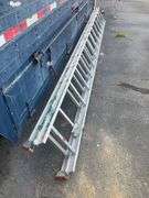 Aluminum Extension Ladder, 26 ft