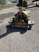 Hydraulic Floor Jack with Long Handle