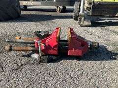 Ridgid TRISTAND Pipe Vise with Screw Mechanism