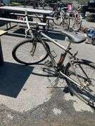 Mountain Bike With Front Suspension and Gear System