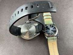 Timex Wrist Watch Expedition Blue Dial,running   And Wrist Watch By Stauer ( back cracked) not running