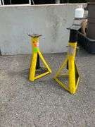 1 1/2 Ton Capacity Tripod-Style Jack Stands
