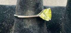 Size 7 sterling silver lemon lime peridot CZ and white diamond ring