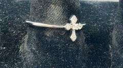Silvertone cross ring size 9