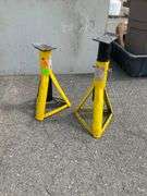 1 1/2 Ton Capacity Tripod-Style Jack Stands