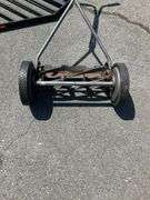Manual Push Lawn Mower with 16-Inch Clearing Width