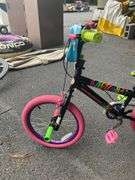 Kids’ Bike With Training Wheels and Multicolor Zebra Stripe Accents