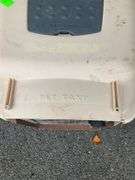 Plastic Pet Carrier with Ventilation and Metal Door, 24”Lx12”Wx14”H