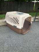 Plastic Pet Carrier with Ventilation and Metal Door, 24”Lx12”Wx14”H
