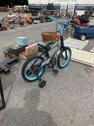 Huffy Kids Bike with Training Wheels and Decorative Graphics