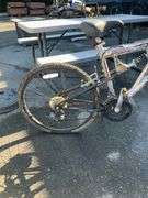 Mongoose XR 200 Aluminum Mountain Bike with Swing Link Suspension