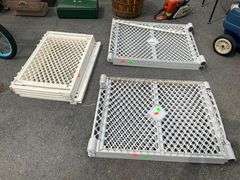Vented Plastic Pet Playpen Parts with Mixed Sections and Damage