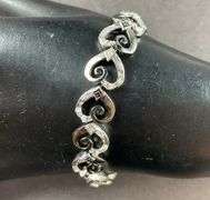 Black And Silver Heart Bracelet 15.7 grams Sterling Silver size 6"