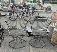 Swivel Patio Chairs with Curved Slatted Backs and Mesh Seats