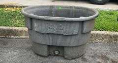 Rubbermaid 70-Gallon Stock Tank with Drain Plug