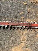 Black & Decker Hedge Hog 18-Inch Electric Hedge Trimmer with Plastic-Head Leaf Rake