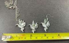 3-pc Hummingbird and daisy silvertone earrings and 18-20in pendant necklace
