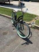 Hang Ten California 7-Speed Cruiser Bicycle with Green Accents