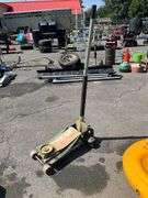 Hydraulic Floor Jack with Long Handle