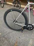 Projekt Fixie Single-Speed Bike with Aluminum Frame and Drop Handlebars