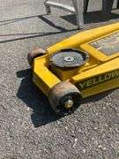 Yellow Jacket 3-Ton Hydraulic Floor Jack (Missing Handle)