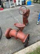 Metal Pedal Tractor Toy with Knee Action Steering