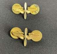 WW2 US Army air corps insignia pin propeller wings