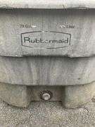 Rubbermaid 70-Gallon Stock Tank with Drain Plug