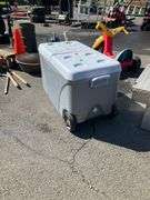 Rubbermaid Rolling Cooler with Dual-Hinged Lid and Handle