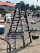 6-Foot Wooden Ladder with Five Steps