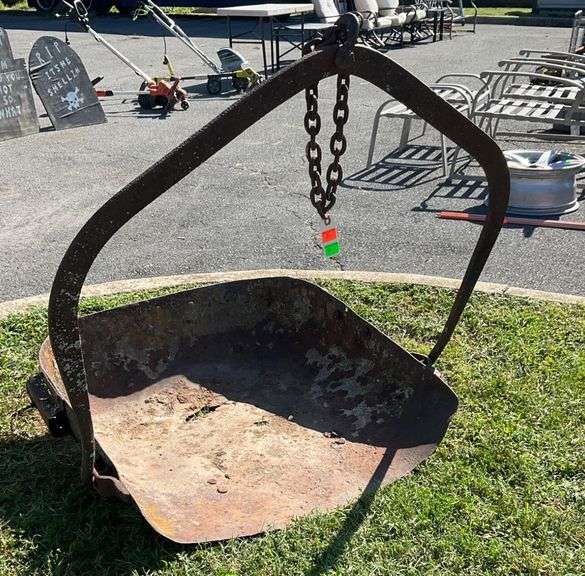 Rustic Metal Pond Scoop with Chain, 26”x26”